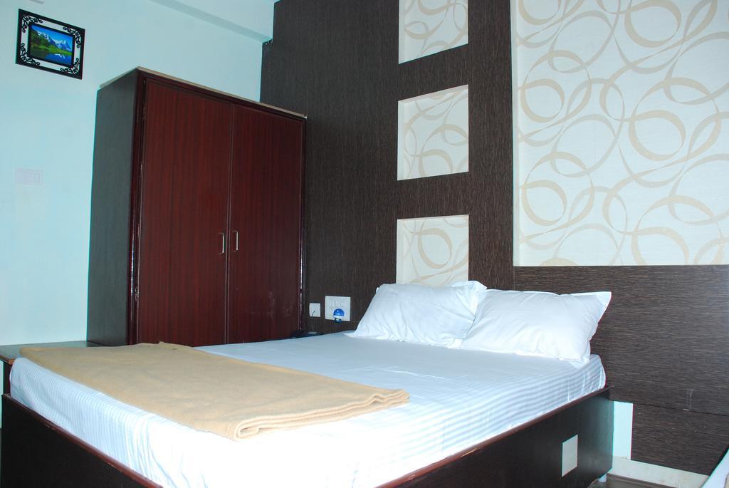 Jayalakshmi Residency Hotel Tirupati Bilik gambar