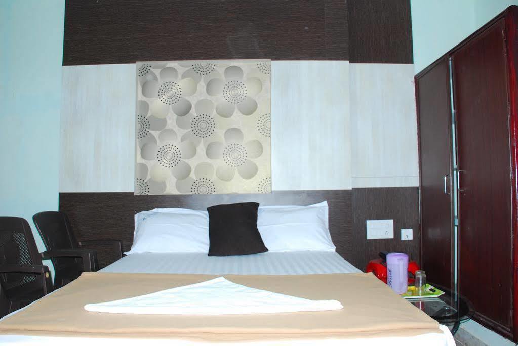 Jayalakshmi Residency Hotel Tirupati Luaran gambar